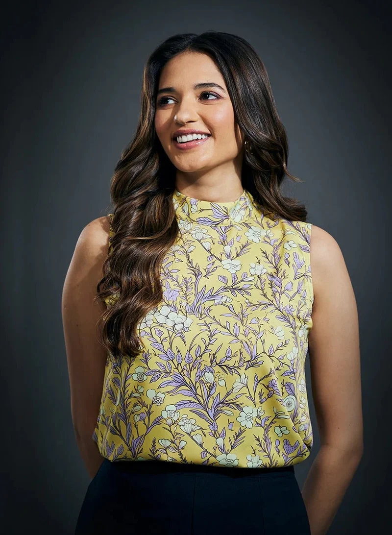 Zigzag Sleeveless Printed Satin Top-Yellow Print